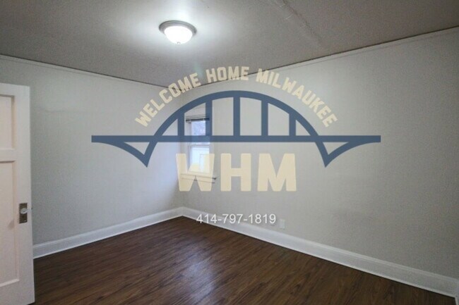 Building Photo - 221 W Ring St