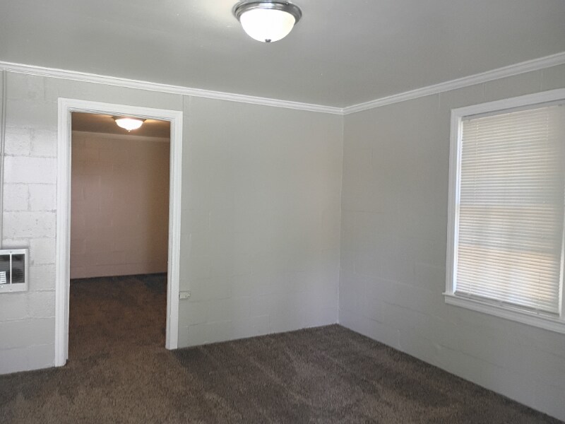 Building Photo - 1480 4th Ave