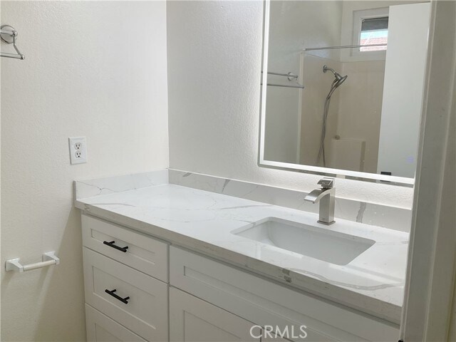 Building Photo - 5380 Dunlop Dr