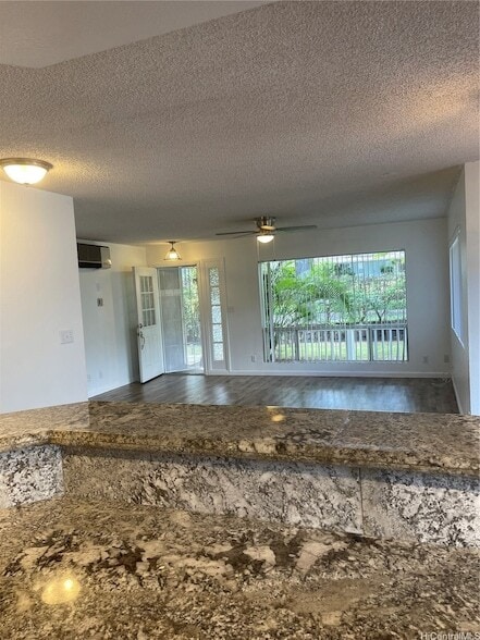 Building Photo - 91-1091 Aawa Drive Unit
