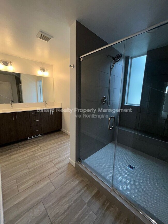 Building Photo - 2444 NW 64th St