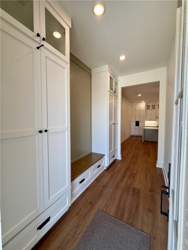 Building Photo - 825 NW 14th St