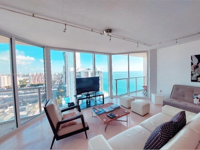Building Photo - 16699 Collins Ave