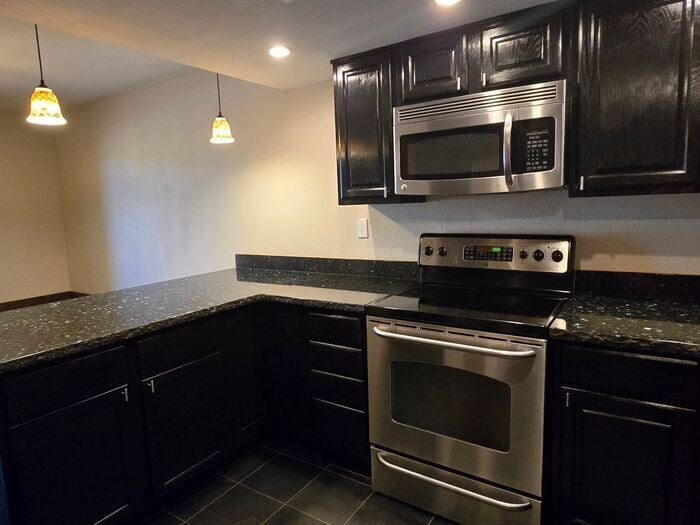 Building Photo - 8422 N Central Ave