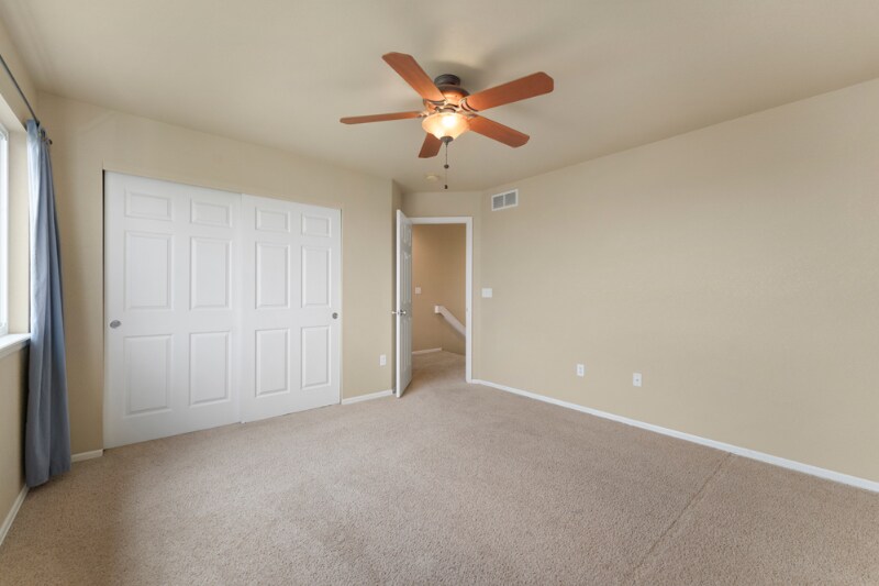 Building Photo - 7 Triangle Dr