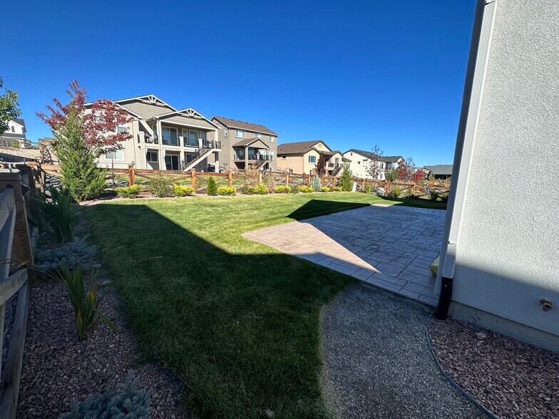 Building Photo - 6737 Sedgerock Ln