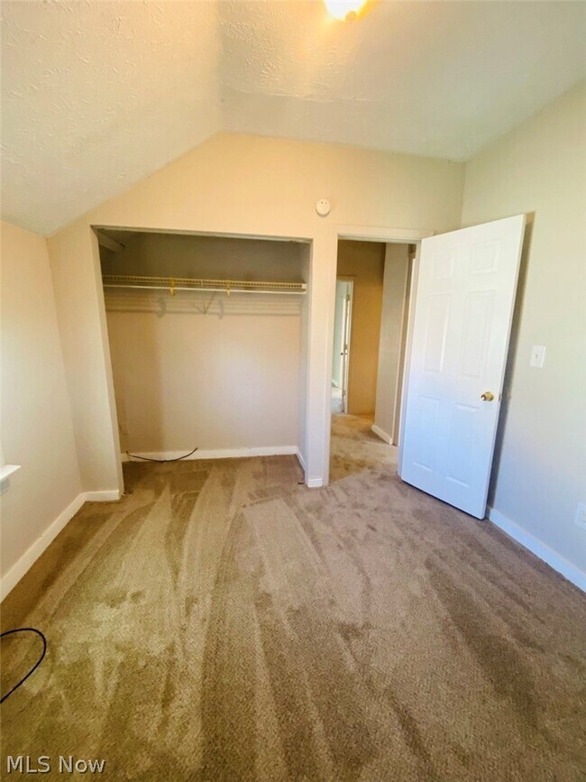 Building Photo - 748 Merton Ave