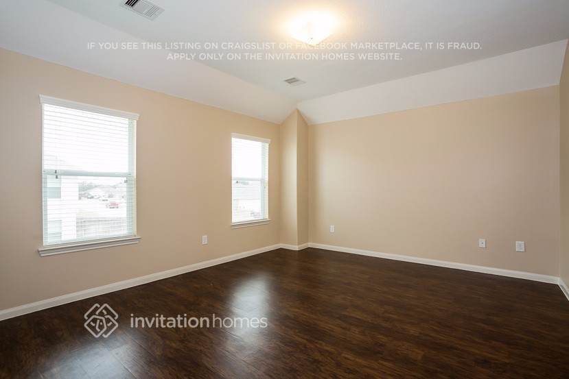 Building Photo - 12631 Mountain Daisy Rd