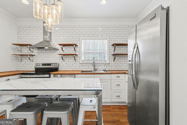 Building Photo - 179 Little St SE