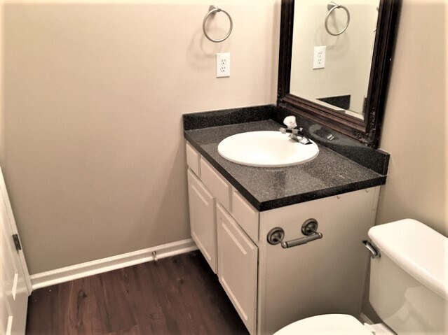 Building Photo - 112 Knightsbridge Rd