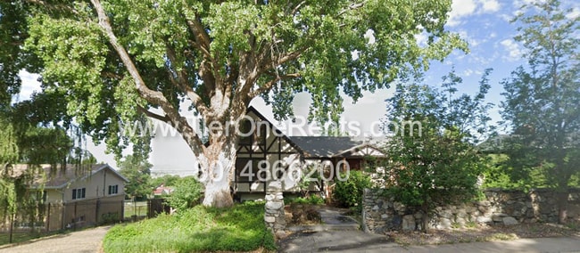 Building Photo - NO DEPOSIT option available for qualified renters!