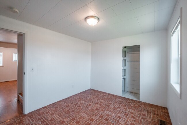 Building Photo - 14607 Dominic Rd NE