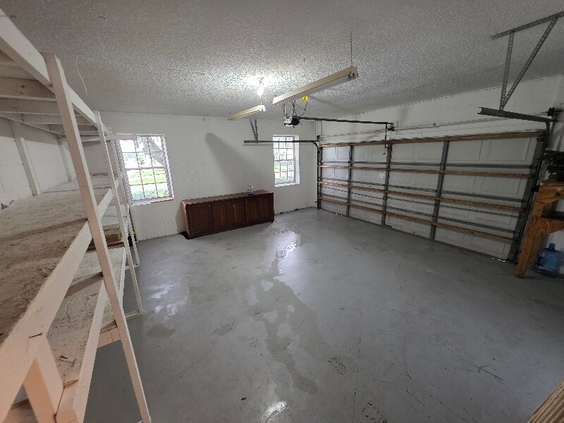 Building Photo - 11006 Lake Katherine Cir