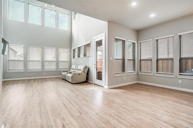 Building Photo - 1291 Crescent Ln