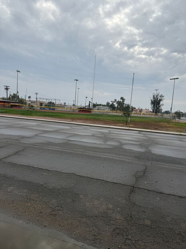 Building Photo - 232 W Barbara St