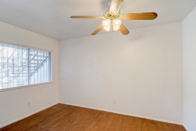 Building Photo - 2921 Country Manor Ln