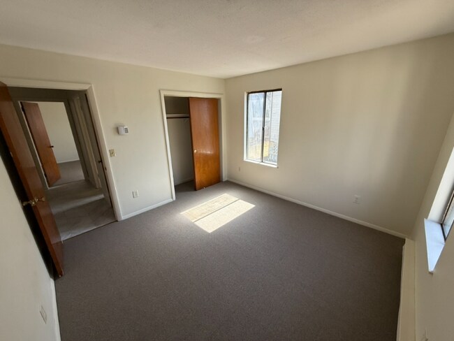 Building Photo - 67 Dallas Terrace