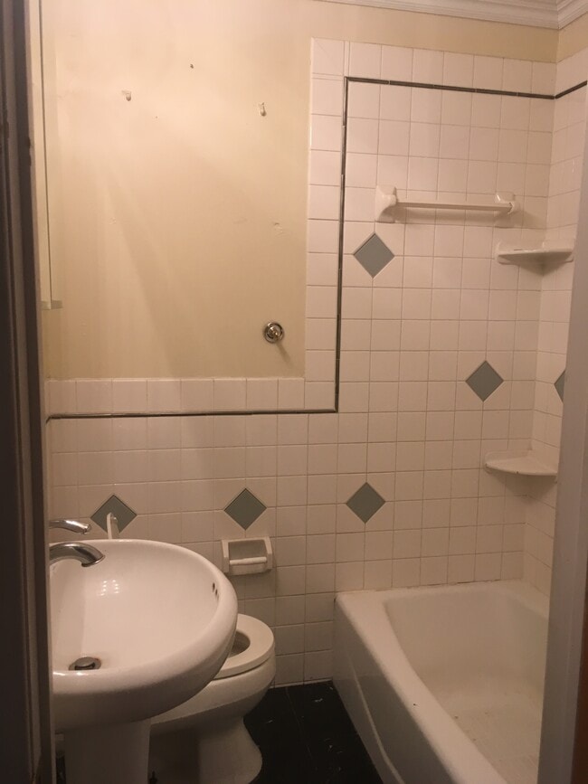 Building Photo - 68 S 11th St