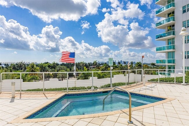 Building Photo - 7910 Harbor Island Dr