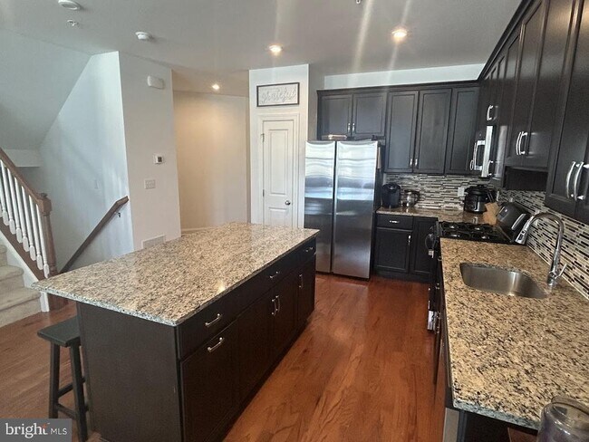 Building Photo - 28 Ironwood Dr