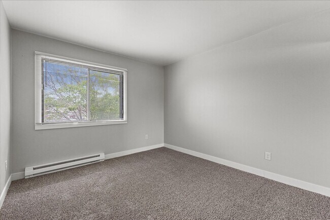 Building Photo - 591 W Arndt St