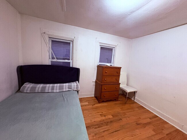 Building Photo - Fantastic 4 Bedroom Single Family House for Rent in Asbury Park!