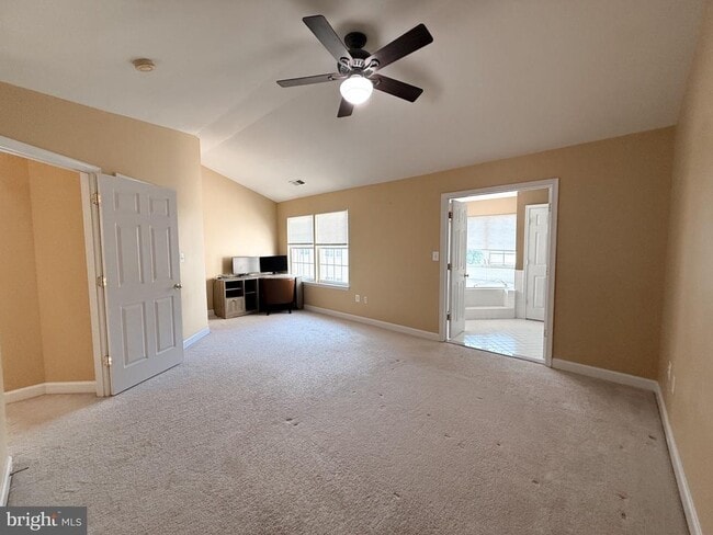 Building Photo - 4228 Lower Park Dr