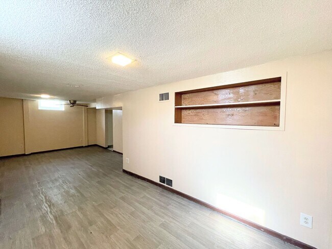 Building Photo - Cozy 3 bed 2 bath home with basement in Wichita