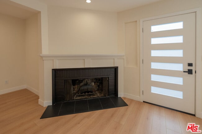 Building Photo - 7755 Day St