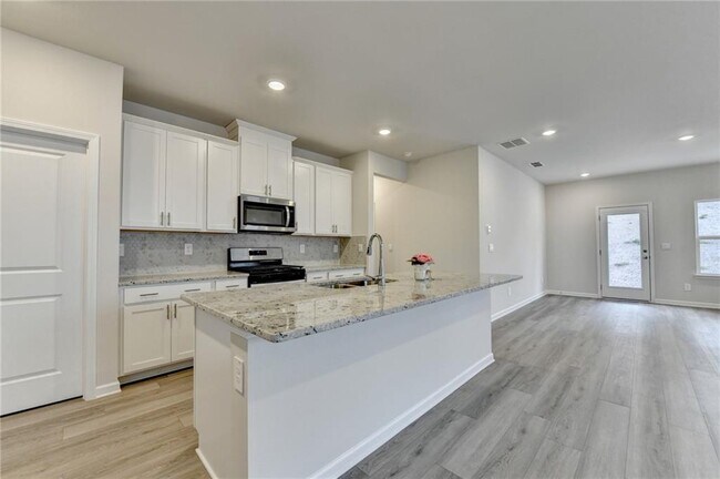 Building Photo - 2357 Whitworth St