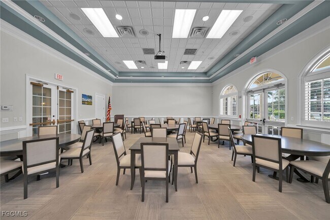 Building Photo - 13225 Silver Thorn Loop