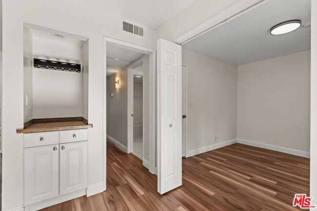 Building Photo - 4800 Maytime Ln