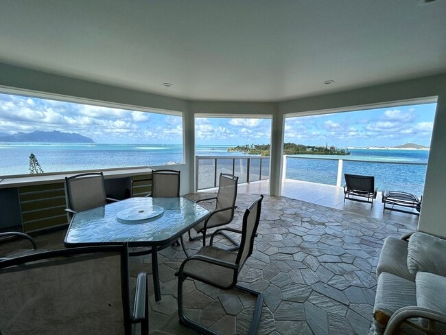 Building Photo - Hawaii living at its best.  Beautiful Kaneohe Bay front.