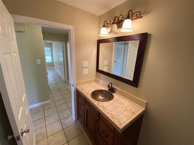 Building Photo - 13003 Algerita Terrace