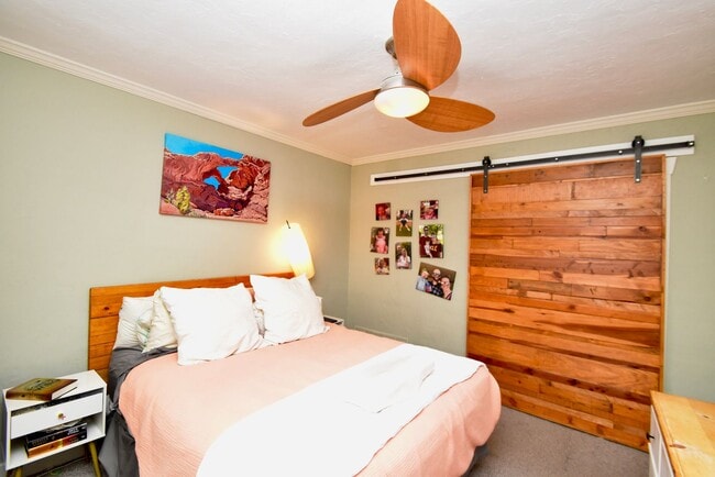 Building Photo - Newly Remodeled 4 Bedroom 2 Bath Home in Salt Lake City!!