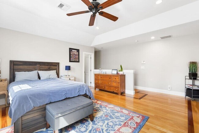 Building Photo - 437 Gallivan Blvd