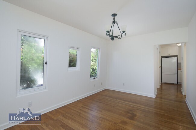 Building Photo - 409 Dunemere Dr