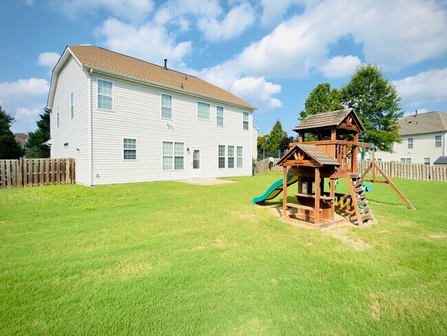 Building Photo - 6300 Falcon Knoll Cir