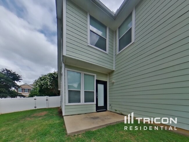 Building Photo - 1016 Oakcrest Drive Providence Village TX