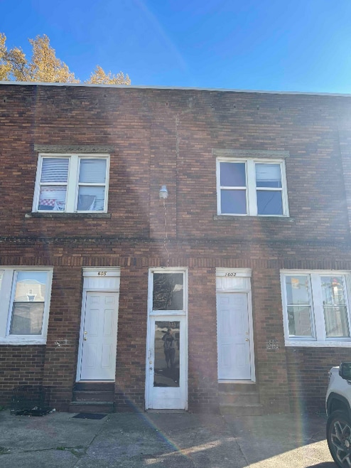 Building Photo - 1603 7th Ave