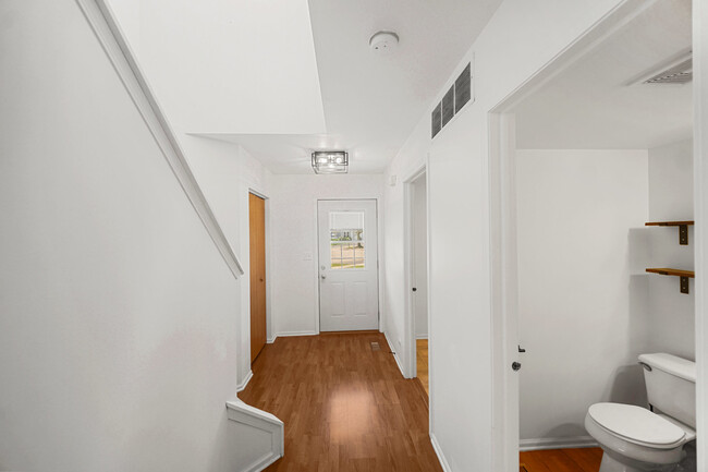 Building Photo - 417 Richmond Ct