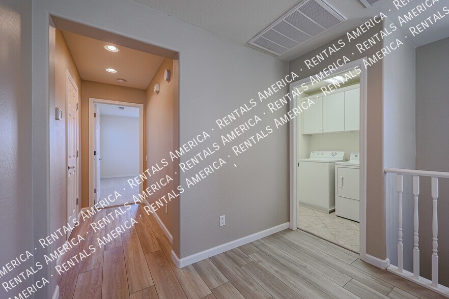 Building Photo - 2205 W Le Marche Ave