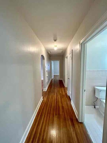 Building Photo - 1011 E 36th St