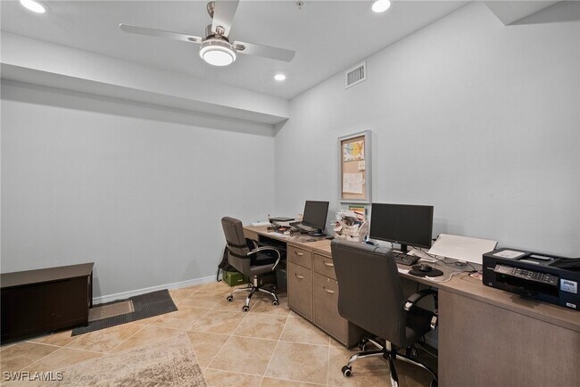 Building Photo - 43051 Greenway Blvd