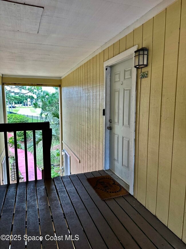 Building Photo - 2190 Forest Knoll Dr NE