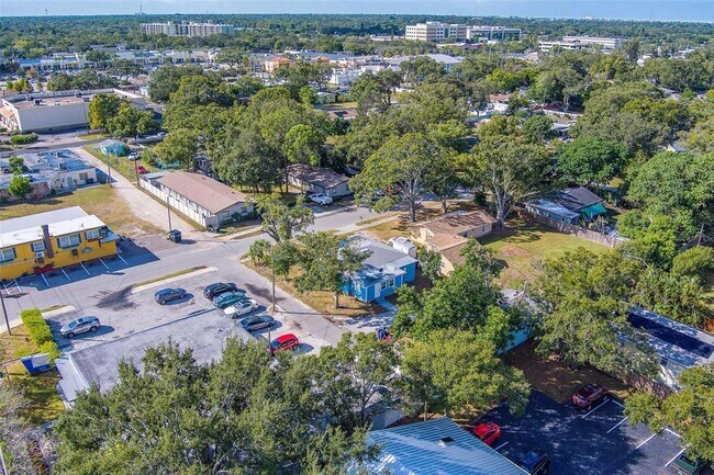 Building Photo - 810 2nd Ave NW