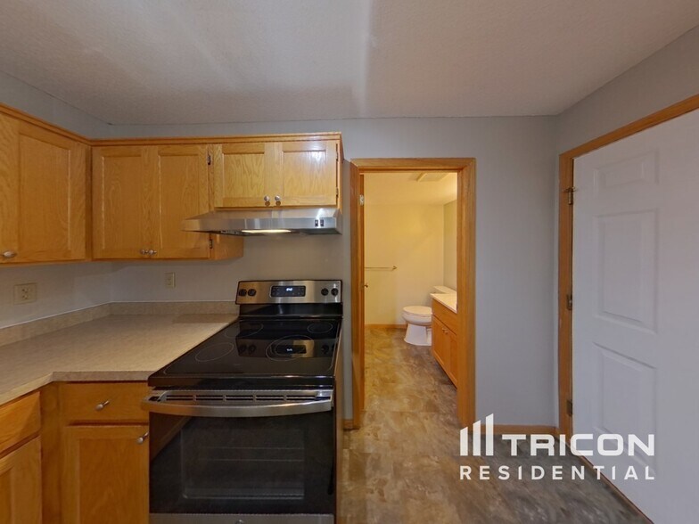 Building Photo - 1606 Geske Rd