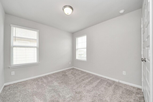 Building Photo - 7206 Melrose Ln