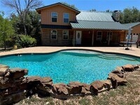 Building Photo - 1215 Agarita Dr