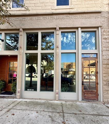 Primary Photo - 1008 Halsell St